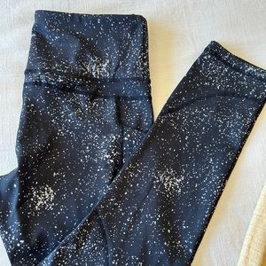 Zyia Black Reflective Pocket Light n Tight Hi-Rise 7/8 Length; Size 8-10